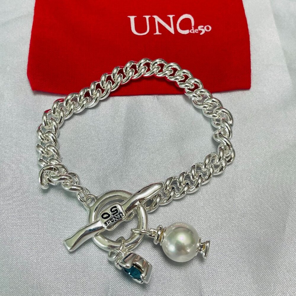 Uno de 50 Yolo Bracelet gold Bracelet With Midium Link, Peal Charm Bar Clasp